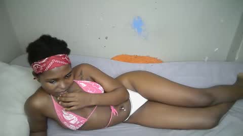 dark_lovly online show from December 17, 11:11 pm