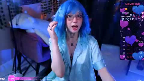 Lucious Foijieh online show from July 17, 2:02 pm