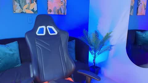 Snapshot of dark_madison chatting on October 1, 3:23 am CELESTE online show from October 1, 3:23 am