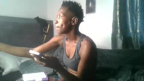dark_mellanin online show from June 7, 8:18 am