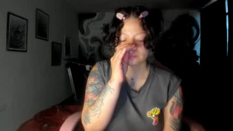 miau online show from December 4, 9:45 pm