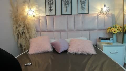 Snapshot of dark_nina_ chatting on October 5, 2:21 am Nina online show from October 5, 2:21 am