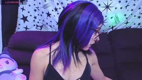 dark_nina__ online show from April 25, 3:20 am