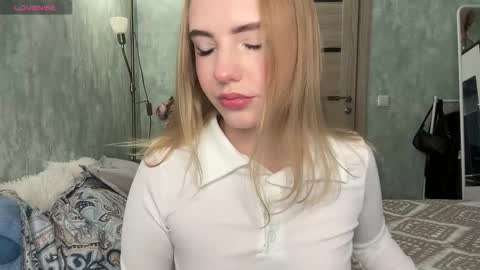 Snapshot of dark_side1213 chatting on September 25, 9:02 am Darkside online show from September 25, 9:02 am