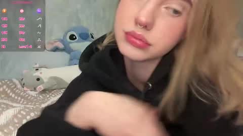 Snapshot of dark_side1213 chatting on October 27, 11:03 am Darkside online show from October 27, 11:03 am