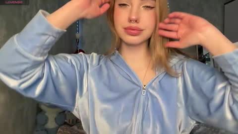 Snapshot of dark_side1213 chatting on November 24, 9:31 am Darkside online show from November 24, 9:31 am