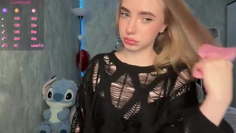 Snapshot of dark_side1213 chatting on November 26, 8:26 am Darkside online show from November 26, 8:26 am