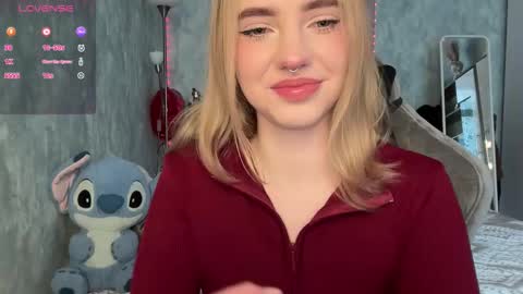 Snapshot of dark_side1213 chatting on December 15, 7:45 am Darkside online show from December 15, 7:45 am