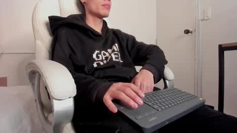 dark_sun333 online show from September 14, 8:52 pm