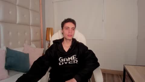 dark_sun333 online show from October 2, 9:44 pm