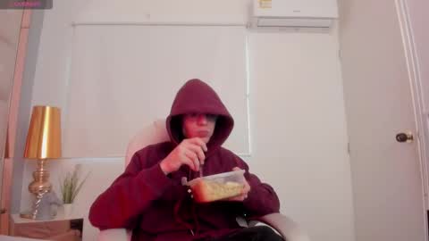 dark_sun333 online show from November 17, 8:47 pm