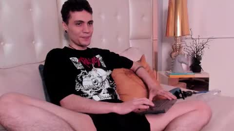 dark_sun333 online show from February 10, 12:04 am