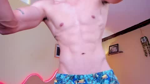 Snapshot of dark_valentino chatting on June 19, 10:13 pm dark_valentino online show from June 19, 10:13 pm