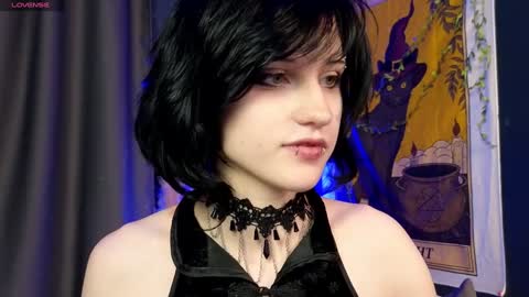Vamp  online show from December 4, 3:15 am