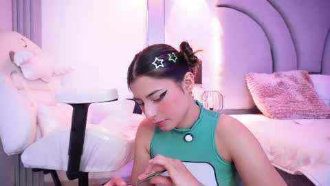 Angel Darcy  online show from June 16, 11:29 pm