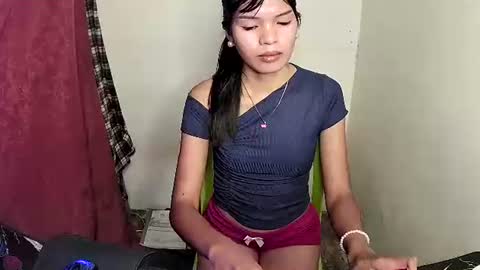 Snapshot of darkberrybabe chatting on December 14, 12:05 am Kay online show from December 14, 12:05 am