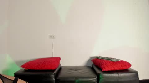 Snapshot of darkchannel chatting on November 30, 7:01 am darkchannel online show from November 30, 7:01 am