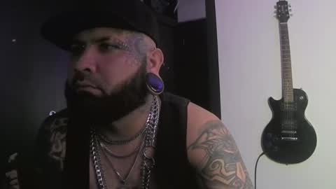 Snapshot of darkclothes chatting on January 4, 5:37 pm darkclothes online show from January 4, 5:37 pm