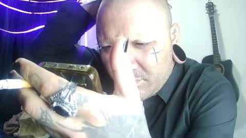 Snapshot of darkclothes chatting on January 22, 11:12 am darkclothes online show from January 22, 11:12 am