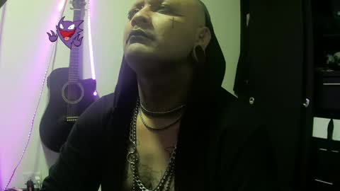 Snapshot of darkclothes chatting on January 25, 11:34 am darkclothes online show from January 25, 11:34 am