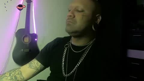 Snapshot of darkclothes chatting on January 26, 5:45 am darkclothes online show from January 26, 5:45 am