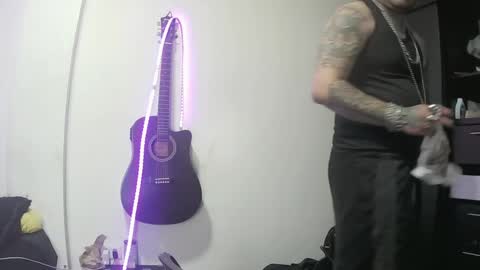 Snapshot of darkclothes chatting on February 1, 11:10 am darkclothes online show from February 1, 11:10 am