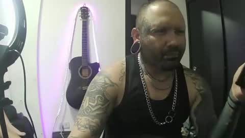 Snapshot of darkclothes chatting on February 8, 1:00 am darkclothes online show from February 8, 1:00 am