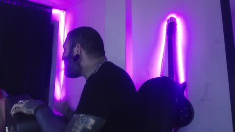 Snapshot of darkclothes chatting on February 26, 8:04 am darkclothes online show from February 26, 8:04 am