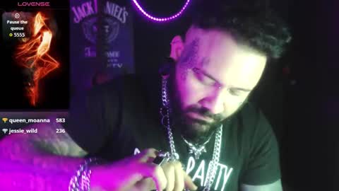 Snapshot of darkclothes chatting on October 8, 7:50 am darkclothes online show from October 8, 7:50 am