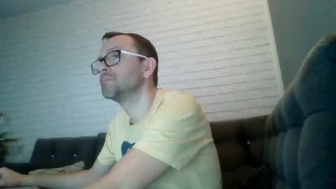 Snapshot of darkhaired34 chatting on December 28, 10:02 pm darkhaired34 online show from December 28, 10:02 pm