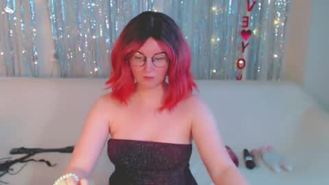 Kelly online show from February 9, 11:47 am