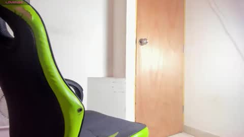 darkknightx01 online show from September 10, 2:44 am