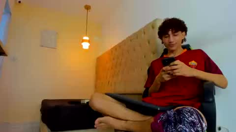 darkknightx01 online show from October 16, 2:01 am