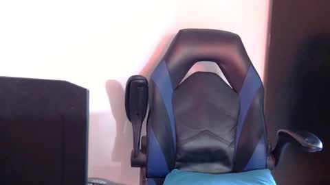 Snapshot of darkkras chatting on March 20, 11:26 am Darkkras online show from March 20, 11:26 am