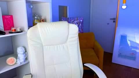 darkmoon____ online show from January 10, 6:53 pm