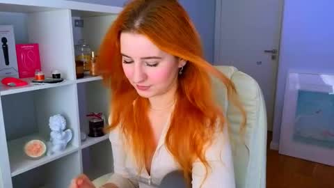 darkmoon____ online show from February 26, 10:58 am