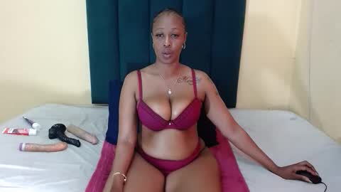 darknlovelyxxx99 online show from September 12, 1:33 pm