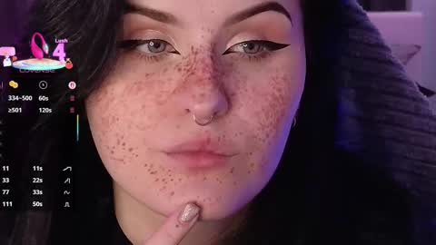 Snapshot of darksh1ne chatting on September 22, 5:53 am Shine online show from September 22, 5:53 am