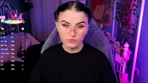 Snapshot of darksh1ne chatting on September 28, 3:06 pm Shine online show from September 28, 3:06 pm