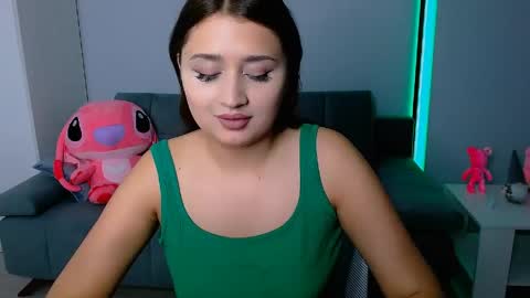 Amelie online show from June 3, 4:45 pm