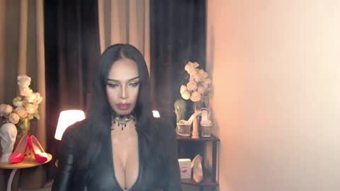 HAPPY BIRTHDAY MISTRESS MADRIANA online show from January 4, 11:22 am