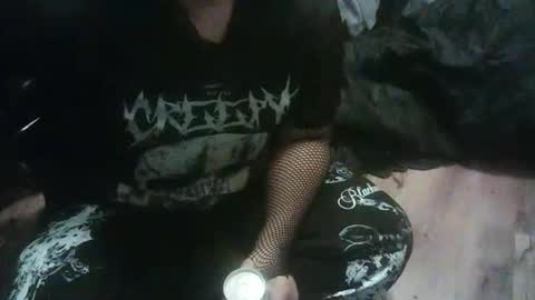 Snapshot of darksundaze chatting on June 4, 1:55 am DarkSundaze online show from June 4, 1:55 am