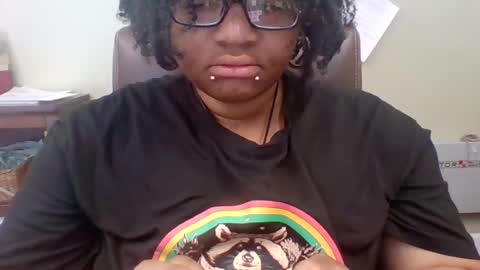 Snapshot of darksundaze chatting on June 17, 5:25 pm DarkSundaze online show from June 17, 5:25 pm