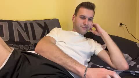 Nick online show from December 3, 8:18 pm