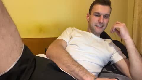 Nick online show from December 5, 8:38 pm