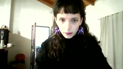 Snapshot of darkwavelovers1 chatting on April 5, 9:39 am darkwavelovers1 online show from April 5, 9:39 am