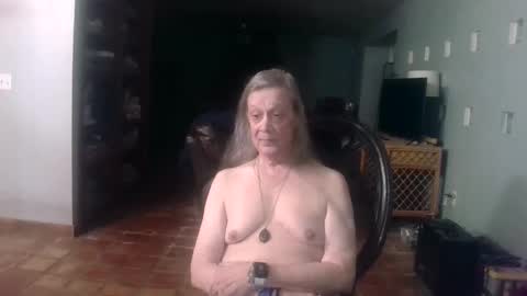 darla_darling1222101 online show from February 14, 7:27 am