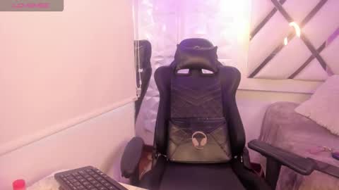 Darla santos  online show from November 4, 9:36 pm