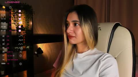 Belle online show from October 15, 3:50 am