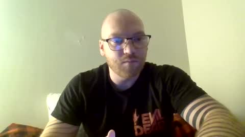 Snapshot of darlcomllc chatting on February 11, 1:52 am darlcomllc online show from February 11, 1:52 am